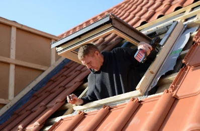 Pose de fenêtres de toit Velux à Romazières